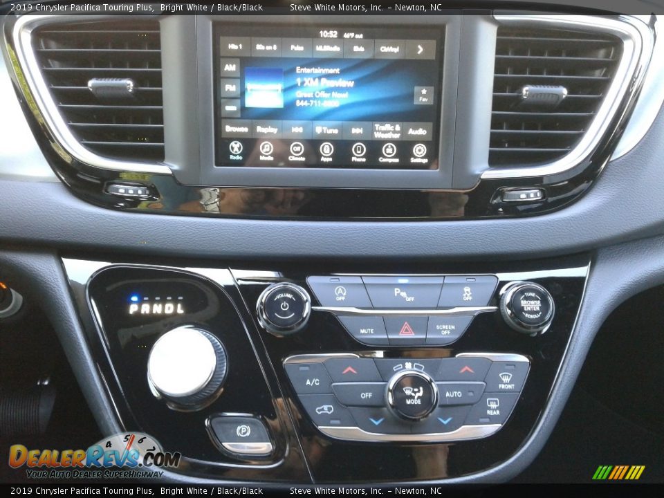 2019 Chrysler Pacifica Touring Plus Bright White / Black/Black Photo #23