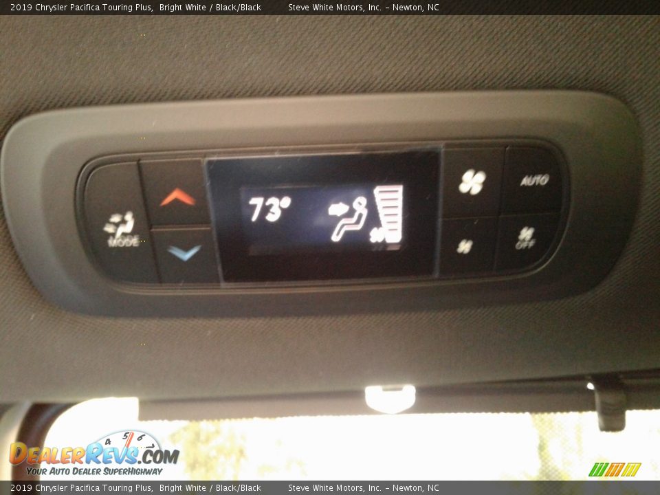 2019 Chrysler Pacifica Touring Plus Bright White / Black/Black Photo #34