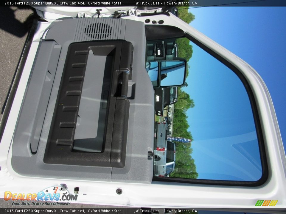 2015 Ford F250 Super Duty XL Crew Cab 4x4 Oxford White / Steel Photo #10