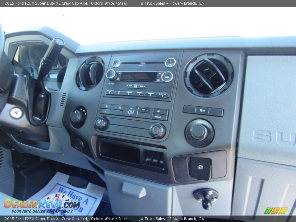 2015 Ford F250 Super Duty XL Crew Cab 4x4 Oxford White / Steel Photo #15