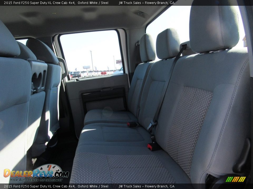 2015 Ford F250 Super Duty XL Crew Cab 4x4 Oxford White / Steel Photo #26