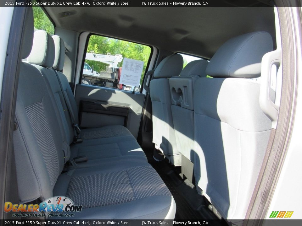 2015 Ford F250 Super Duty XL Crew Cab 4x4 Oxford White / Steel Photo #29