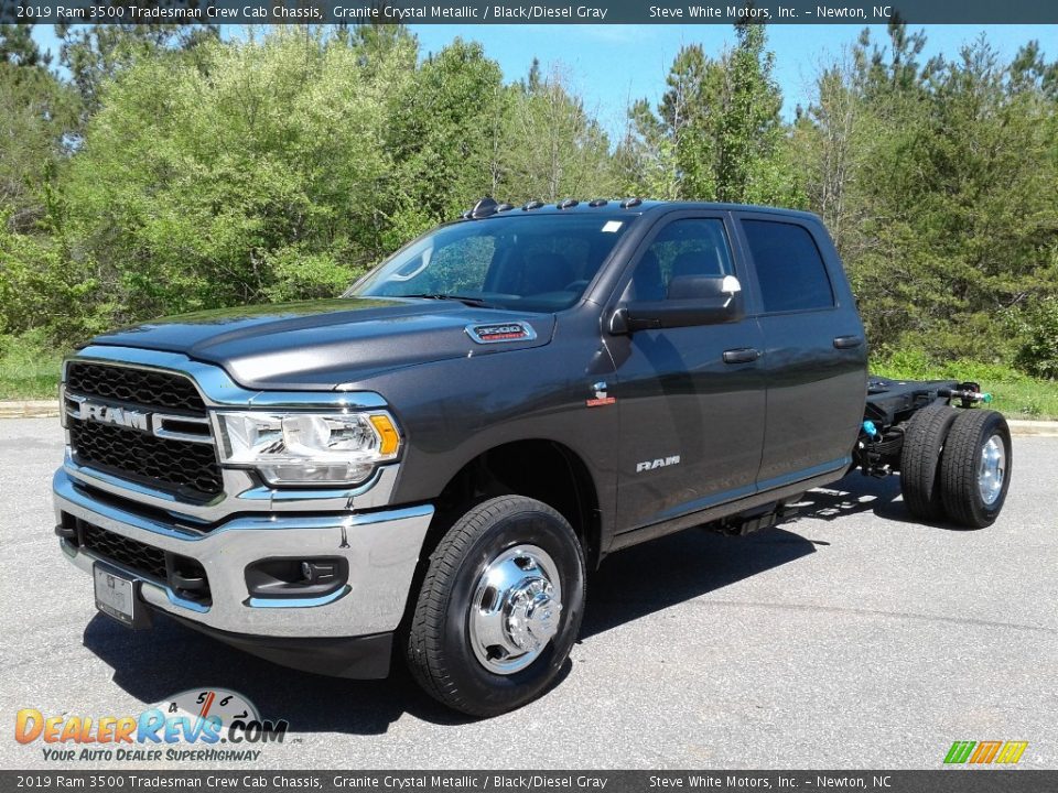 2019 Ram 3500 Tradesman Crew Cab Chassis Granite Crystal Metallic / Black/Diesel Gray Photo #2