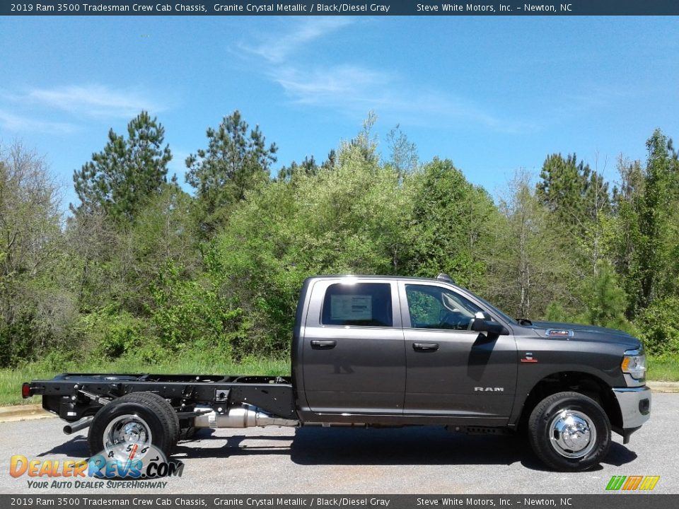 2019 Ram 3500 Tradesman Crew Cab Chassis Granite Crystal Metallic / Black/Diesel Gray Photo #5