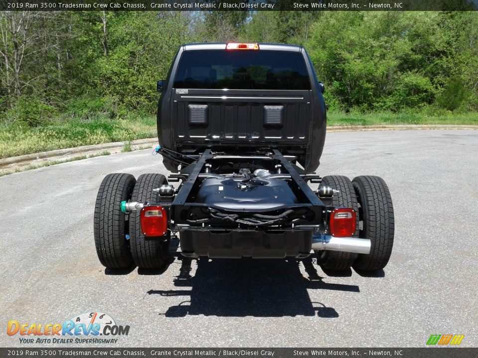 2019 Ram 3500 Tradesman Crew Cab Chassis Granite Crystal Metallic / Black/Diesel Gray Photo #7