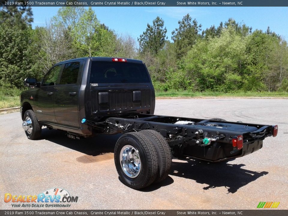 2019 Ram 3500 Tradesman Crew Cab Chassis Granite Crystal Metallic / Black/Diesel Gray Photo #9