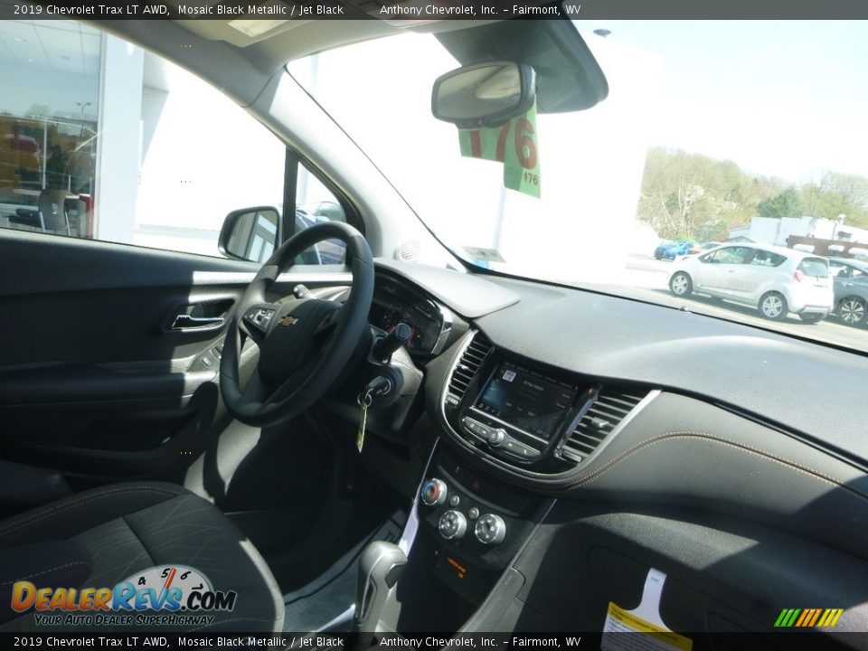 2019 Chevrolet Trax LT AWD Mosaic Black Metallic / Jet Black Photo #10