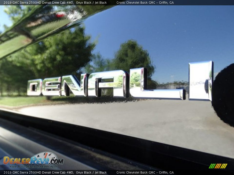 2019 GMC Sierra 2500HD Denali Crew Cab 4WD Onyx Black / Jet Black Photo #10