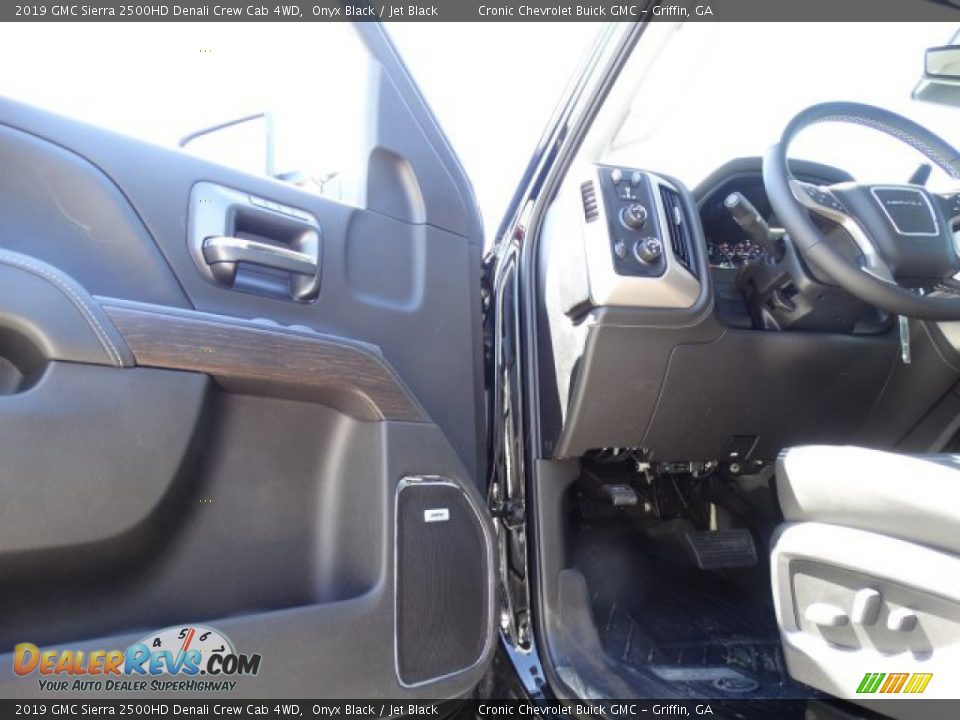 2019 GMC Sierra 2500HD Denali Crew Cab 4WD Onyx Black / Jet Black Photo #14