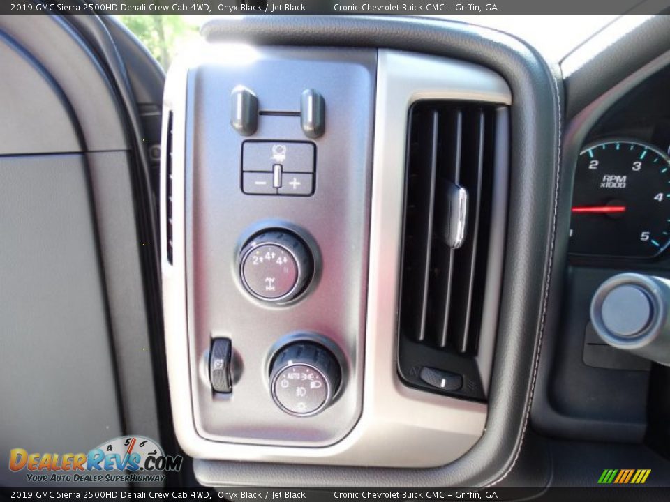 2019 GMC Sierra 2500HD Denali Crew Cab 4WD Onyx Black / Jet Black Photo #19