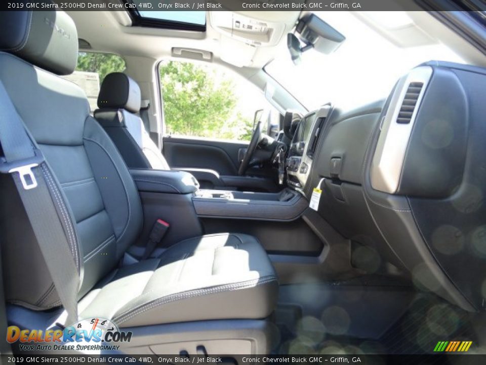 2019 GMC Sierra 2500HD Denali Crew Cab 4WD Onyx Black / Jet Black Photo #31
