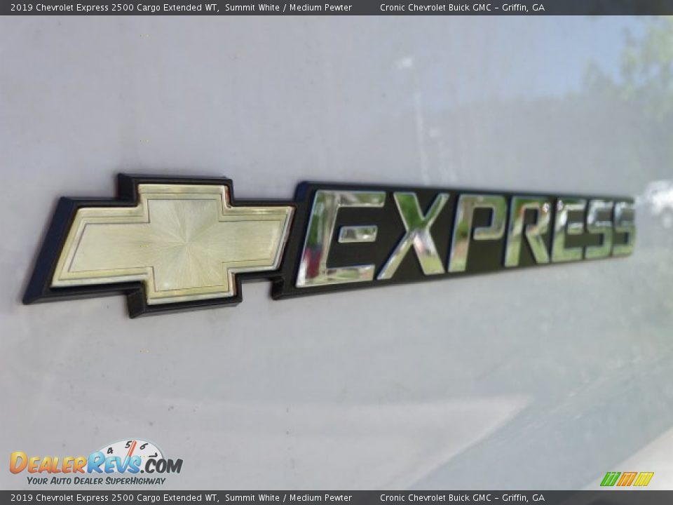 2019 Chevrolet Express 2500 Cargo Extended WT Logo Photo #8