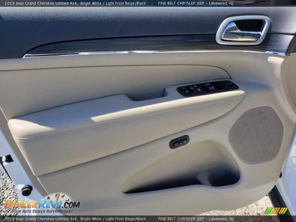 2019 Jeep Grand Cherokee Limited 4x4 Bright White / Light Frost Beige/Black Photo #8