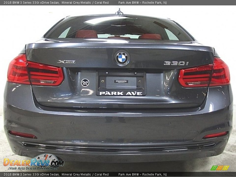 2018 BMW 3 Series 330i xDrive Sedan Mineral Grey Metallic / Coral Red Photo #2
