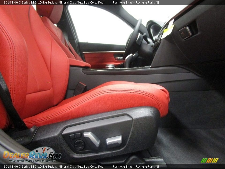 2018 BMW 3 Series 330i xDrive Sedan Mineral Grey Metallic / Coral Red Photo #14