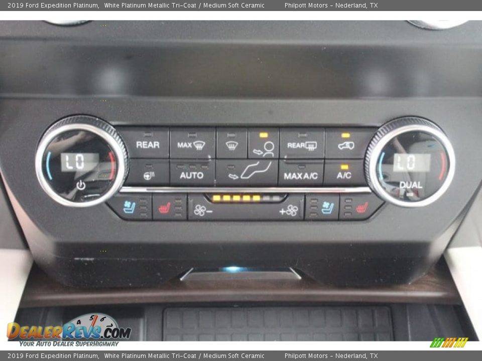 2019 Ford Expedition Platinum White Platinum Metallic Tri-Coat / Medium Soft Ceramic Photo #13