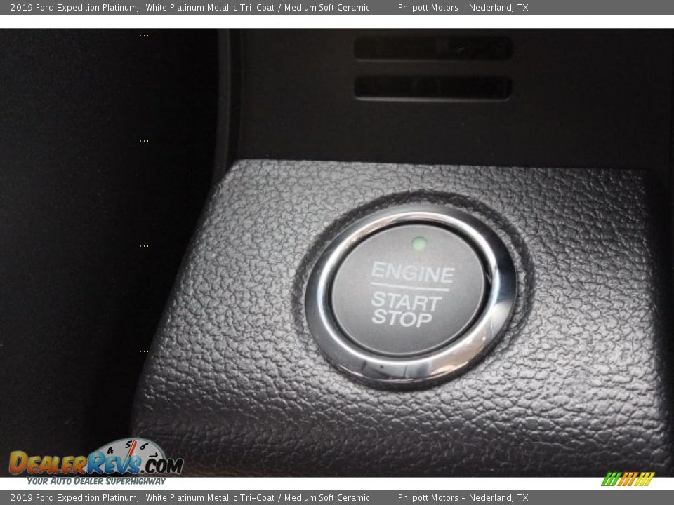2019 Ford Expedition Platinum White Platinum Metallic Tri-Coat / Medium Soft Ceramic Photo #15