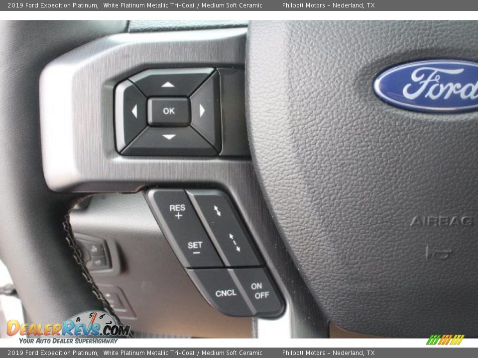 2019 Ford Expedition Platinum White Platinum Metallic Tri-Coat / Medium Soft Ceramic Photo #16