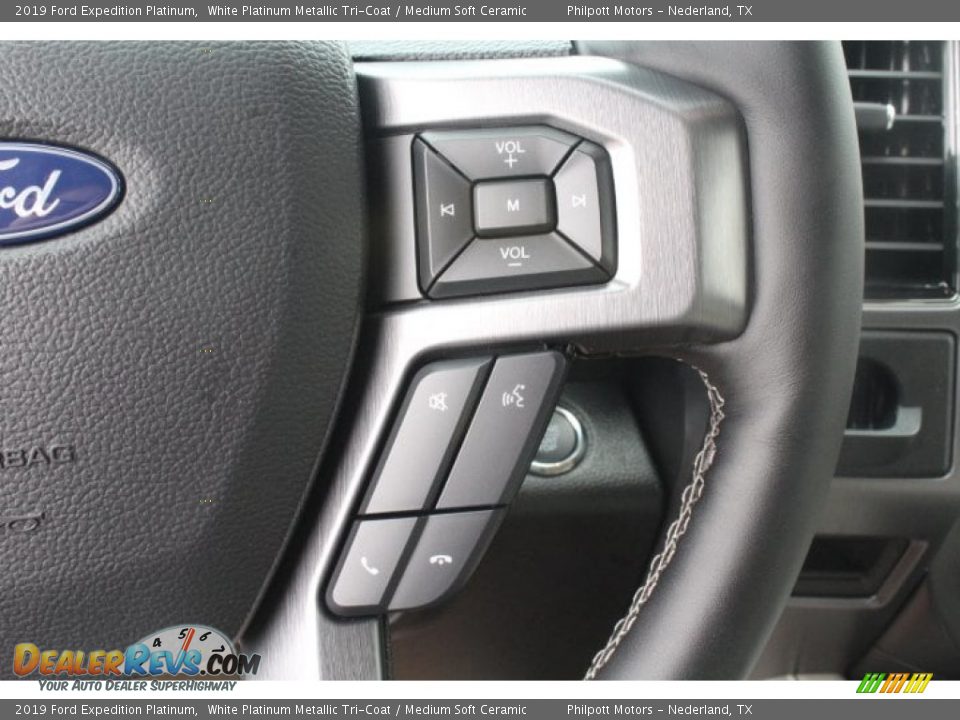 2019 Ford Expedition Platinum White Platinum Metallic Tri-Coat / Medium Soft Ceramic Photo #17