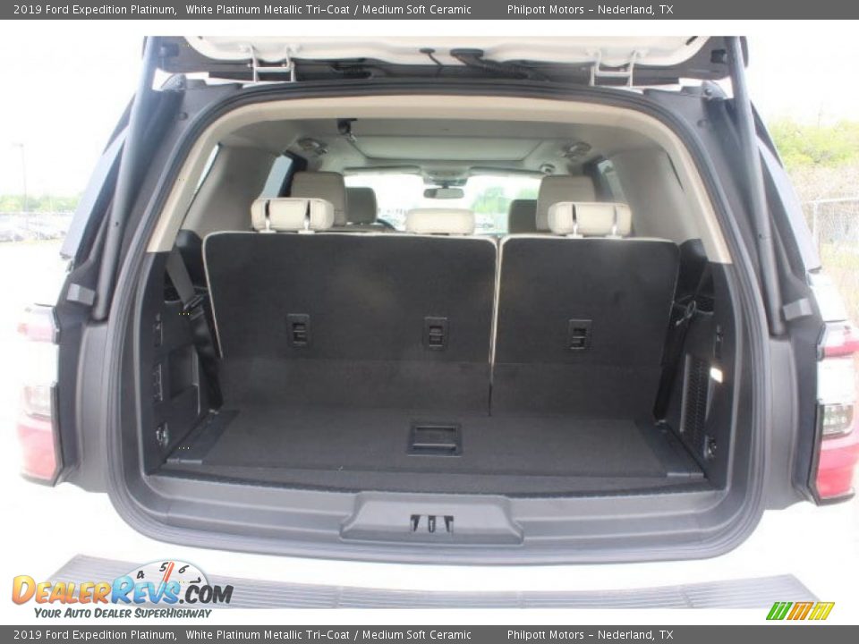 2019 Ford Expedition Platinum White Platinum Metallic Tri-Coat / Medium Soft Ceramic Photo #22