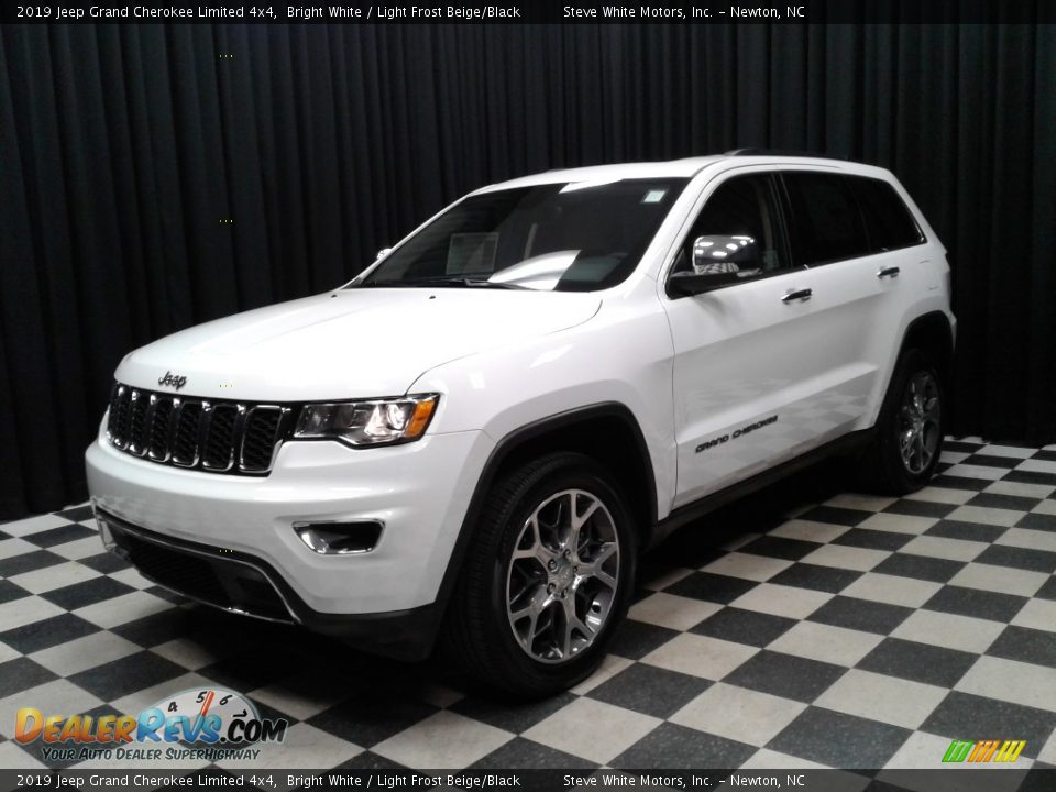 2019 Jeep Grand Cherokee Limited 4x4 Bright White / Light Frost Beige/Black Photo #2
