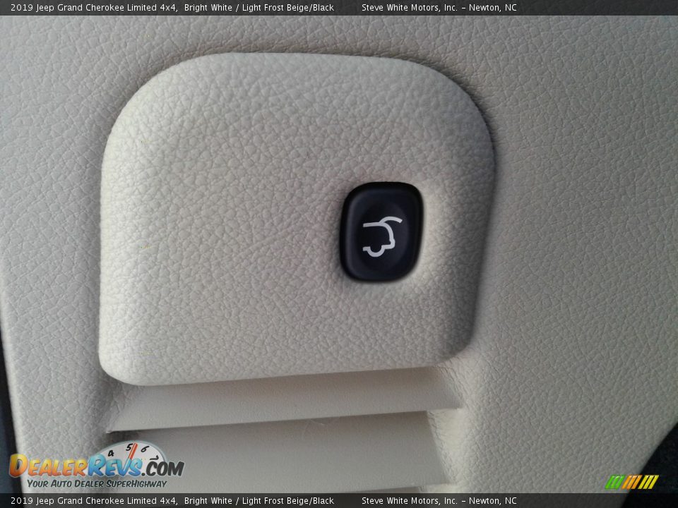 2019 Jeep Grand Cherokee Limited 4x4 Bright White / Light Frost Beige/Black Photo #12