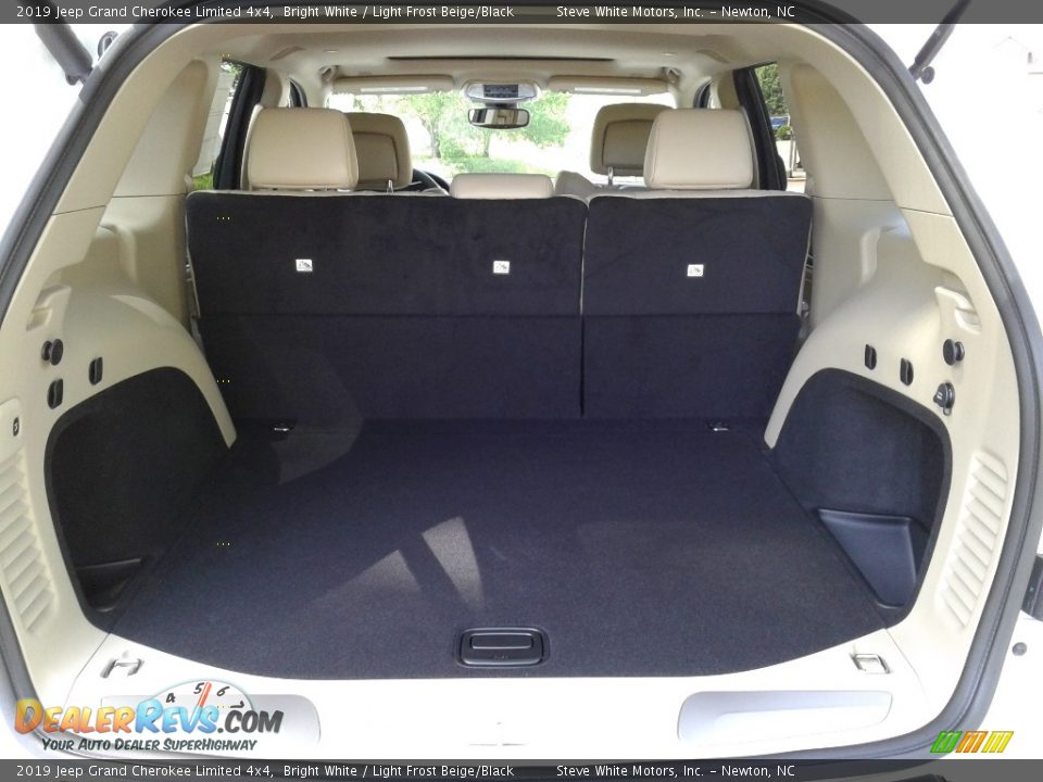 2019 Jeep Grand Cherokee Limited 4x4 Bright White / Light Frost Beige/Black Photo #13