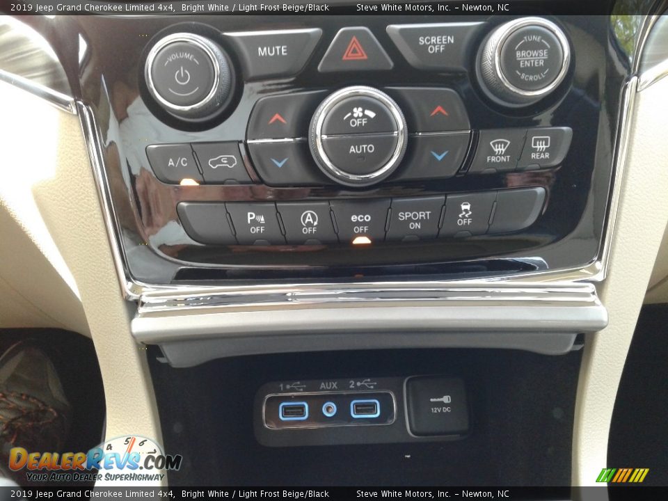 2019 Jeep Grand Cherokee Limited 4x4 Bright White / Light Frost Beige/Black Photo #29