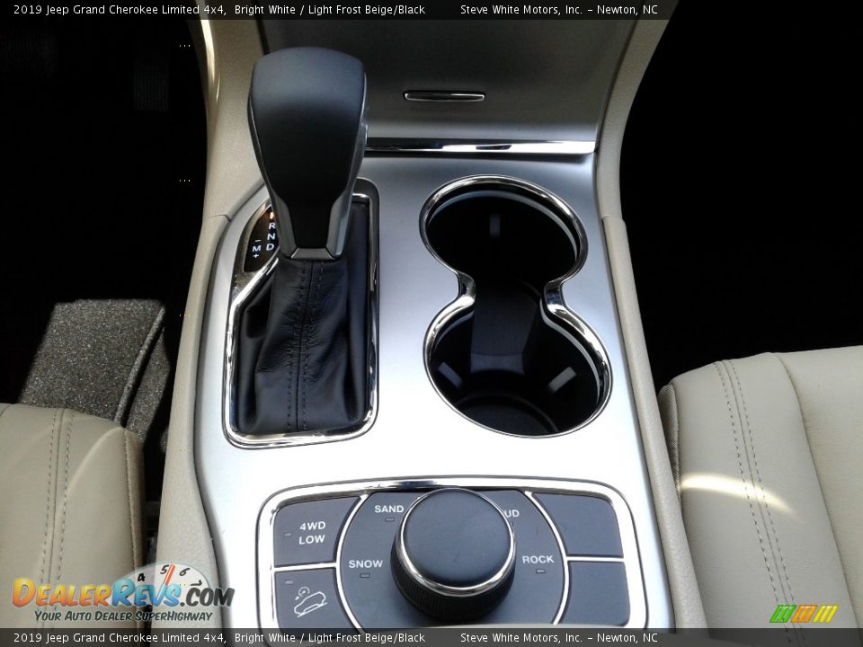 2019 Jeep Grand Cherokee Limited 4x4 Bright White / Light Frost Beige/Black Photo #30
