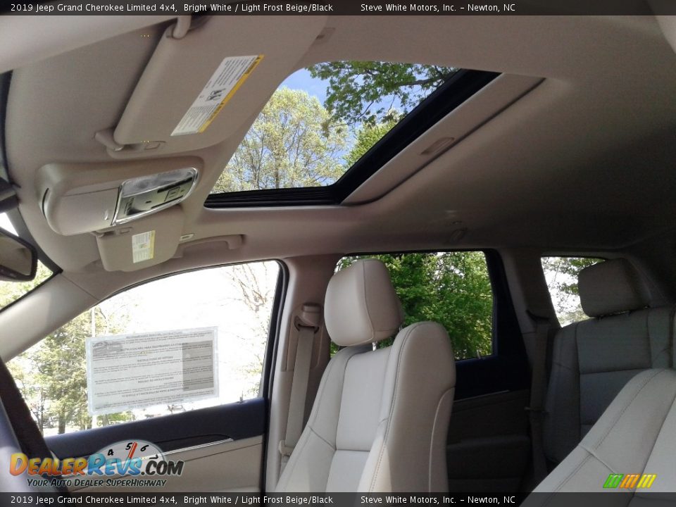 2019 Jeep Grand Cherokee Limited 4x4 Bright White / Light Frost Beige/Black Photo #33