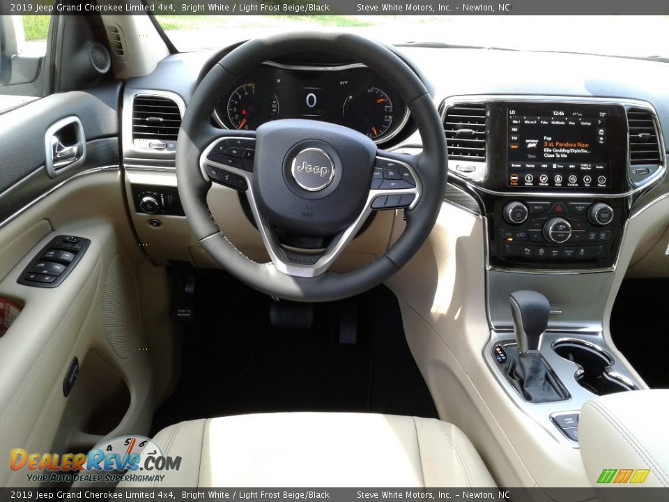 2019 Jeep Grand Cherokee Limited 4x4 Bright White / Light Frost Beige/Black Photo #34