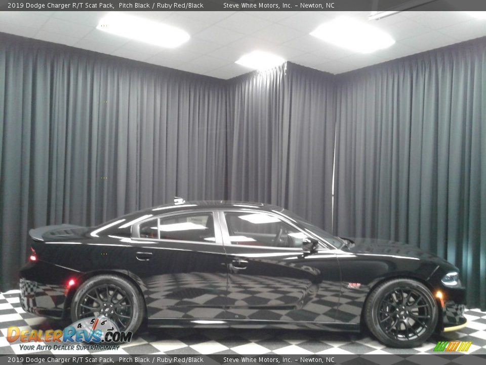 2019 Dodge Charger R/T Scat Pack Pitch Black / Ruby Red/Black Photo #5
