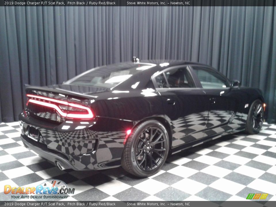 2019 Dodge Charger R/T Scat Pack Pitch Black / Ruby Red/Black Photo #6