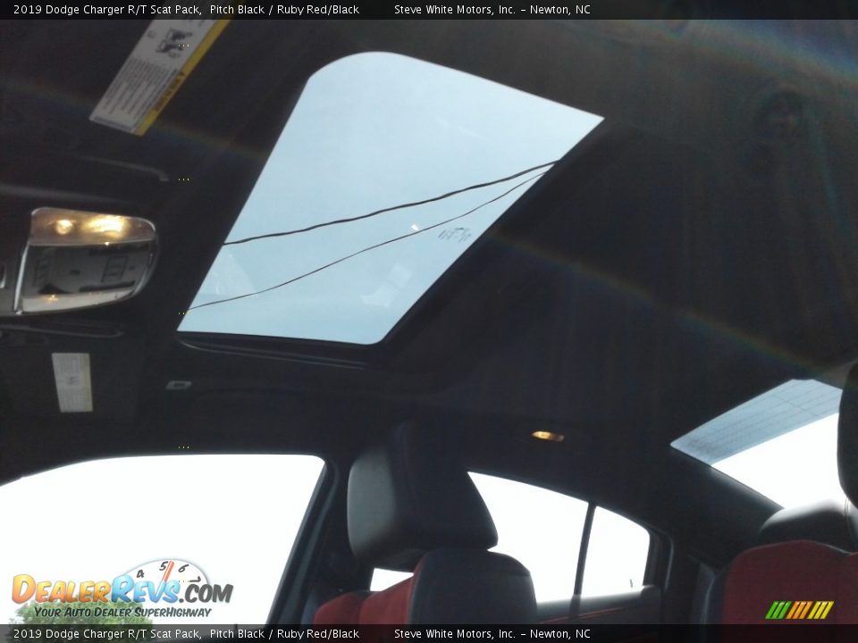 2019 Dodge Charger R/T Scat Pack Pitch Black / Ruby Red/Black Photo #33