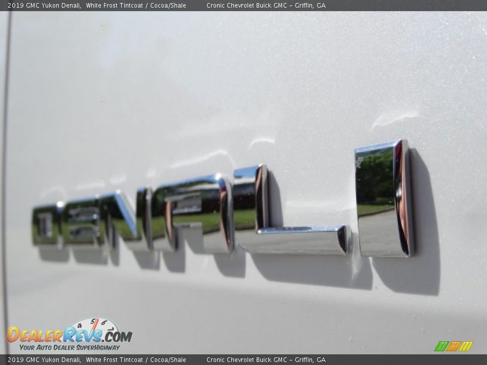 2019 GMC Yukon Denali White Frost Tintcoat / Cocoa/Shale Photo #9