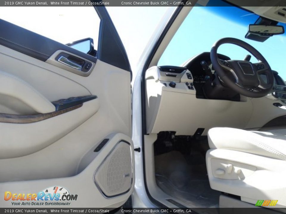 2019 GMC Yukon Denali White Frost Tintcoat / Cocoa/Shale Photo #11