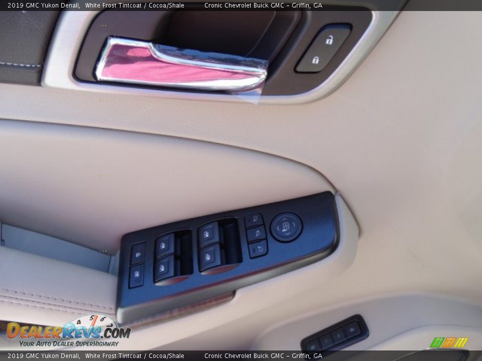 2019 GMC Yukon Denali White Frost Tintcoat / Cocoa/Shale Photo #13