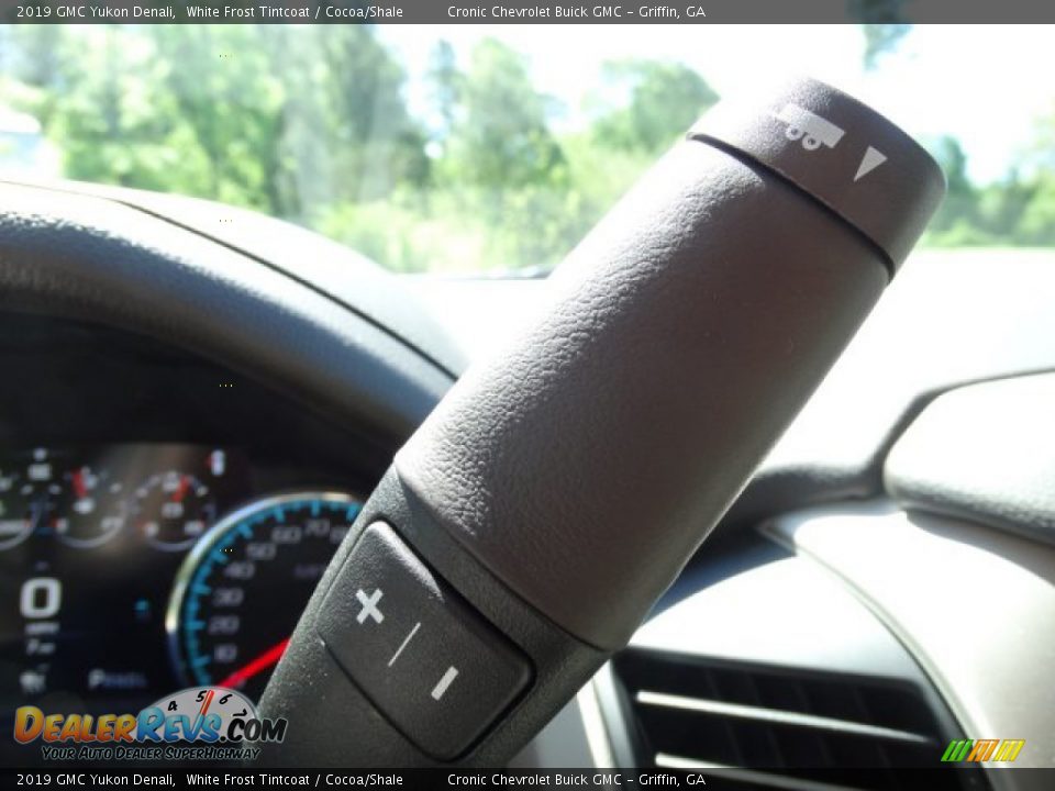 2019 GMC Yukon Denali White Frost Tintcoat / Cocoa/Shale Photo #20