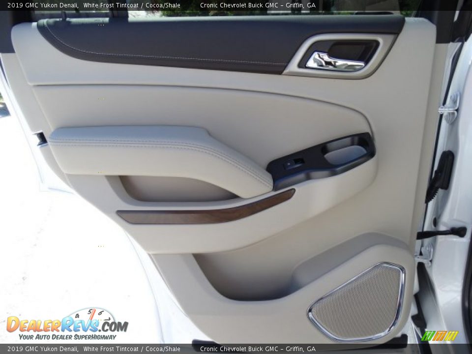 2019 GMC Yukon Denali White Frost Tintcoat / Cocoa/Shale Photo #24