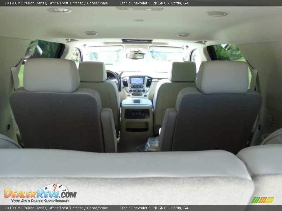 2019 GMC Yukon Denali White Frost Tintcoat / Cocoa/Shale Photo #31