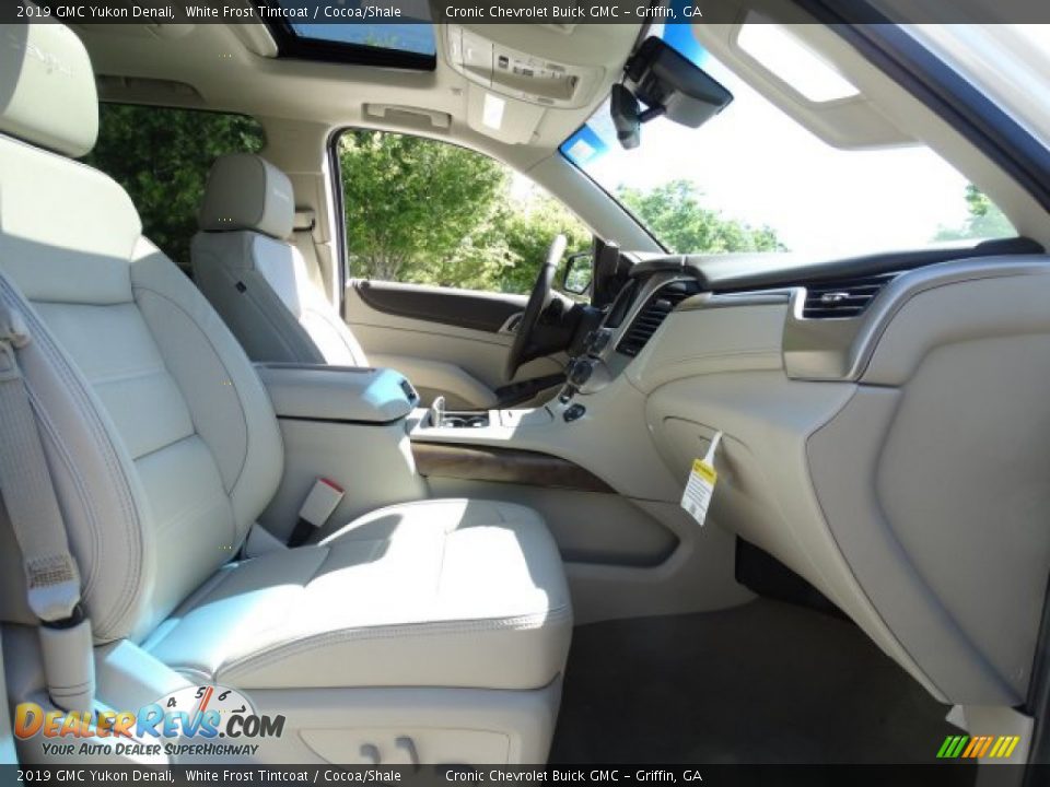 2019 GMC Yukon Denali White Frost Tintcoat / Cocoa/Shale Photo #34