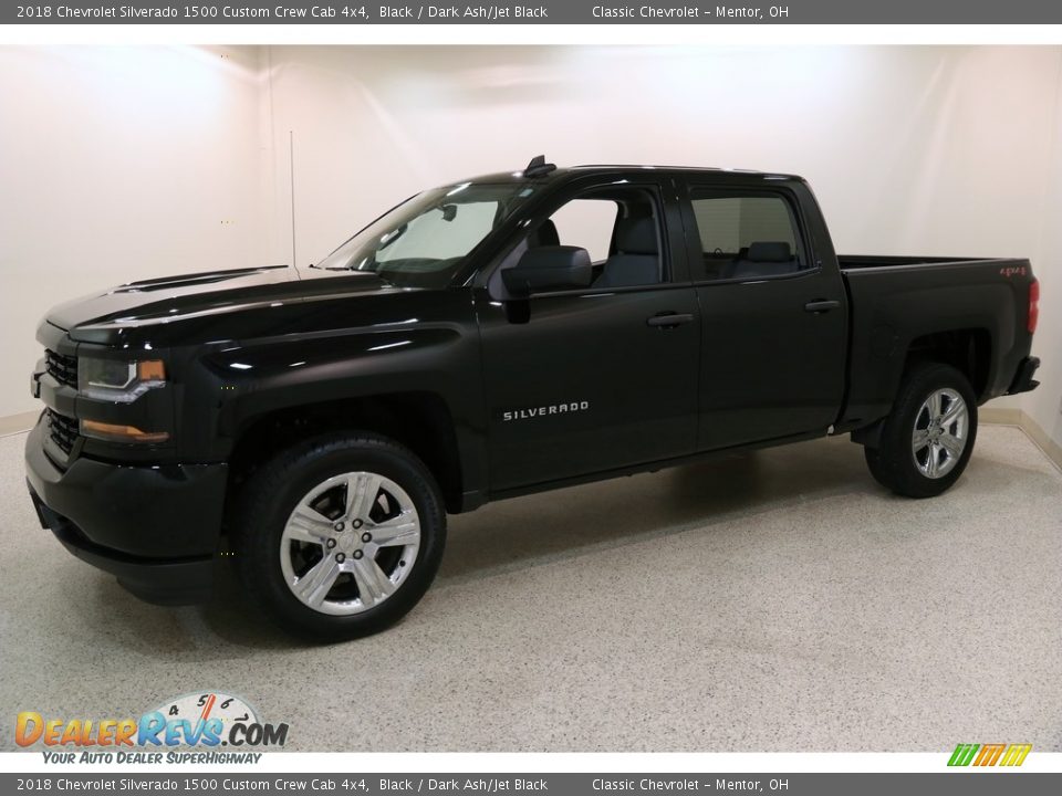 2018 Chevrolet Silverado 1500 Custom Crew Cab 4x4 Black / Dark Ash/Jet Black Photo #3