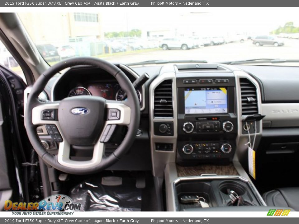 2019 Ford F350 Super Duty XLT Crew Cab 4x4 Agate Black / Earth Gray Photo #14