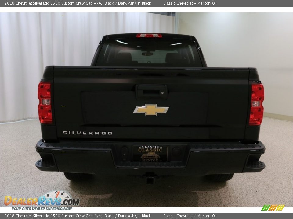 2018 Chevrolet Silverado 1500 Custom Crew Cab 4x4 Black / Dark Ash/Jet Black Photo #16