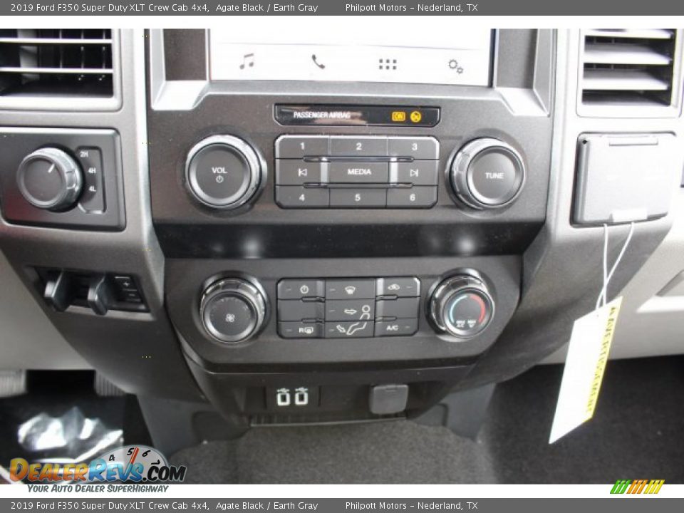 2019 Ford F350 Super Duty XLT Crew Cab 4x4 Agate Black / Earth Gray Photo #11