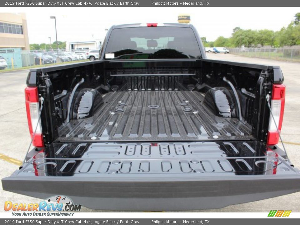 2019 Ford F350 Super Duty XLT Crew Cab 4x4 Agate Black / Earth Gray Photo #15