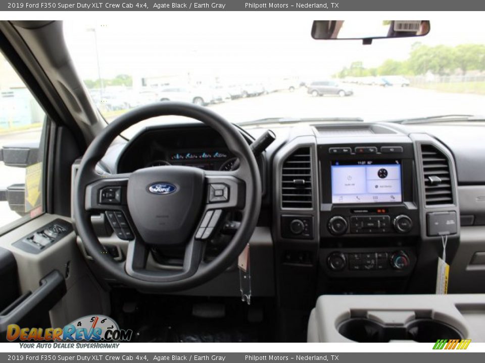 2019 Ford F350 Super Duty XLT Crew Cab 4x4 Agate Black / Earth Gray Photo #17