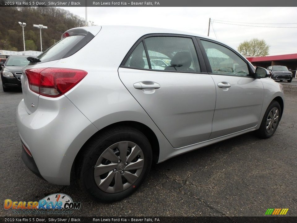 2019 Kia Rio S 5 Door Silky Silver / Black Photo #2