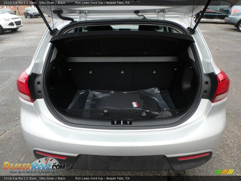 2019 Kia Rio S 5 Door Silky Silver / Black Photo #4