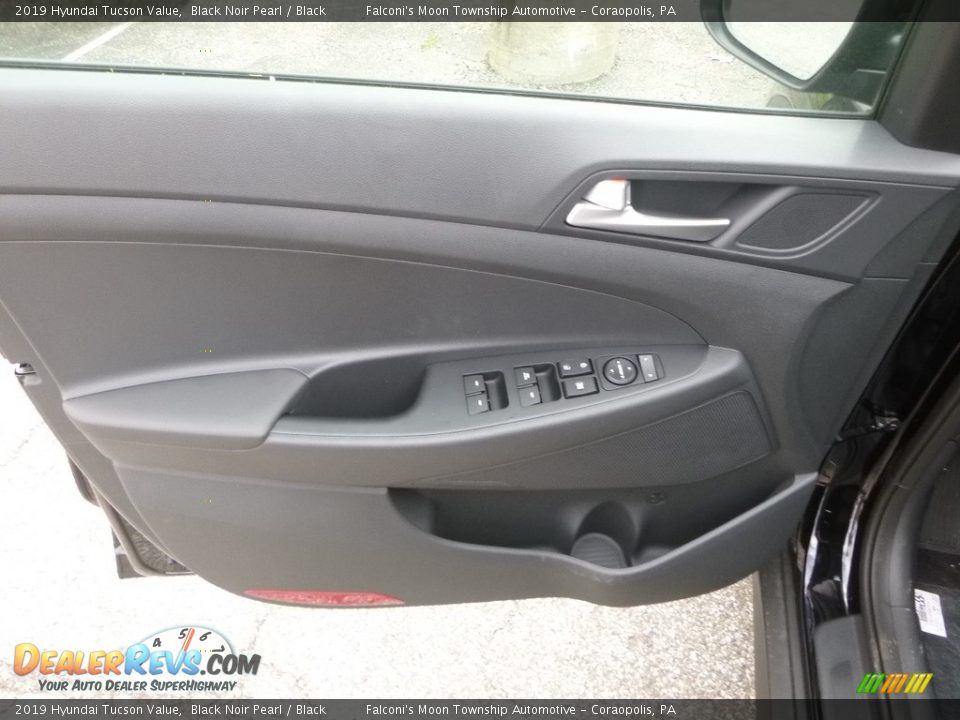 2019 Hyundai Tucson Value Black Noir Pearl / Black Photo #11